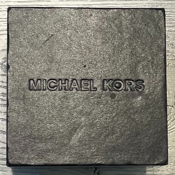 Vintage Michael Kors Rose Gold Watch - Picture 12 of 13